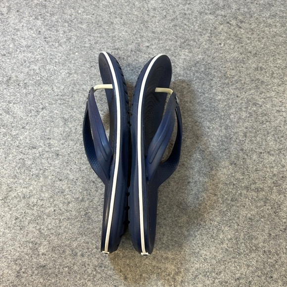CROCS. NAVY BLUE Sandals. Women’s size 8, Men’s size 6. - Picture 7 of 10